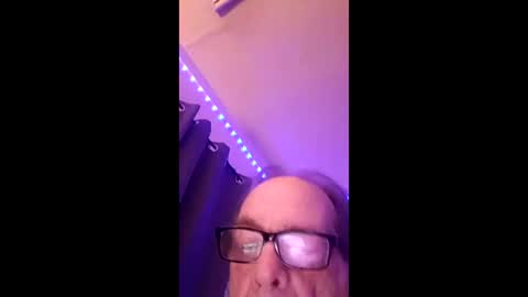 Snapshot of tedestep2 chatting on 04-24-26, 07:11 tedestep2 online show from 04-24-26, 07:11