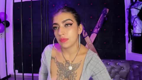 Tayloor online show from 10-26-25, 03:07