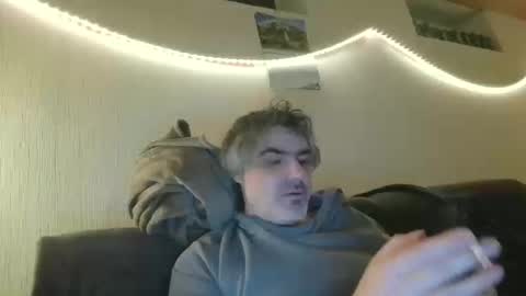 Peter online show from 03-12-26, 07:09