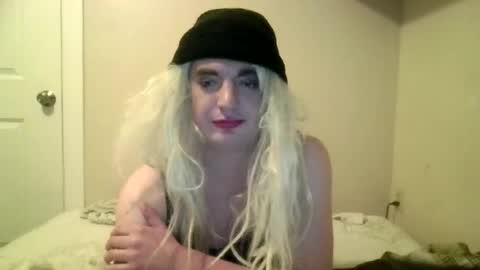 Snapshot of teepz97 chatting on 06-20-26, 06:05 teepz97 online show from 06-20-26, 06:05