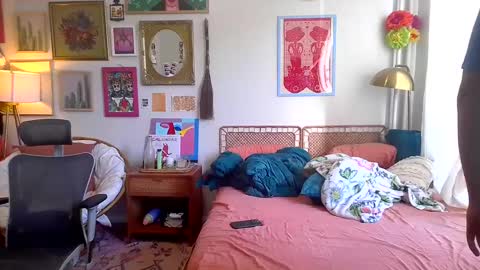 teethirstrap online show from 12-22-24, 06:15