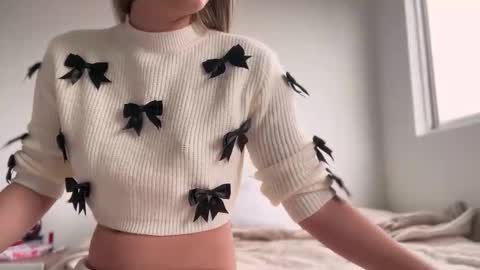 Amy No penetration Virgiin giirl online show from 10-22-25, 01:33