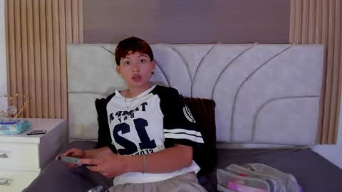 Estefani online show from 04-04-26, 04:26