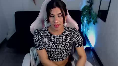 Snapshot of tefy_bratz chatting on 10-08-25, 04:10 tefy_bratz online show from 10-08-25, 04:10