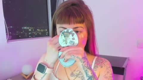 Snapshot of tekila__ chatting on 04-09-26, 11:43 tekila__ online show from 04-09-26, 11:43