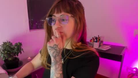 Snapshot of tekila__ chatting on 04-23-26, 12:01 tekila__ online show from 04-23-26, 12:01