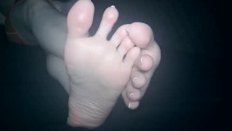 Viv West online show from 10-23-25, 04:56