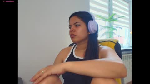 Snapshot of tell_me_goddess chatting on 06-08-26, 08:15 Amazing SALOME online show from 06-08-26, 08:15