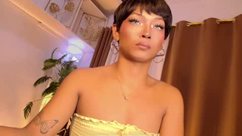 Snapshot of temptation_ashley chatting on 06-22-26, 07:38 temptation_ashley online show from 06-22-26, 07:38