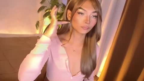 Snapshot of temptation_ashley chatting on 06-24-26, 07:51 temptation_ashley online show from 06-24-26, 07:51