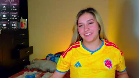 Sara online show from 07-10-26, 03:33