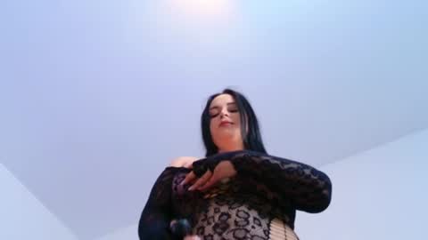 Snapshot of temptingluna_ chatting on 06-11-26, 04:21 TemptingLuna online show from 06-11-26, 04:21