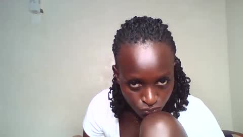 Tori online show from 04-12-26, 11:21