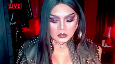 Snapshot of temptress_cocoxxx chatting on 04-18-26, 02:04 Mistress Coco online show from 04-18-26, 02:04