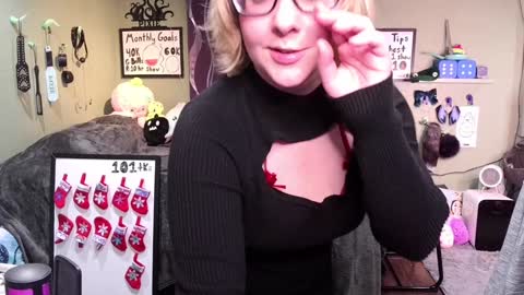 Pixie and Tentacle Overlord online show from 12-21-24, 02:09