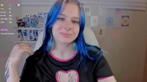 Snapshot of tender__kitty chatting on 09-30-25, 02:11 Sue online show from 09-30-25, 02:11