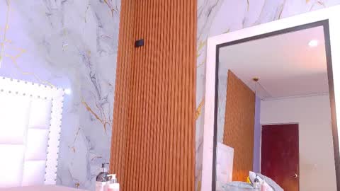 Snapshot of tendermommy chatting on 02-14-26, 12:02 Tatiana online show from 02-14-26, 12:02