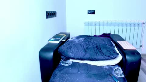 Kira online show from 11-19-25, 01:16