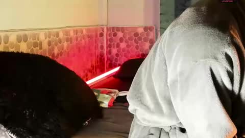 Teo online show from 12-19-24, 01:07