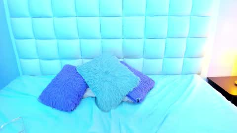 Teresa online show from 03-25-26, 03:51