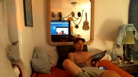 Axle online show from 12-31-24, 12:46