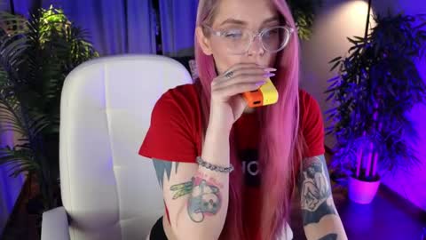 Snapshot of terrymorris_ chatting on 04-08-26, 05:51 Terry online show from 04-08-26, 05:51