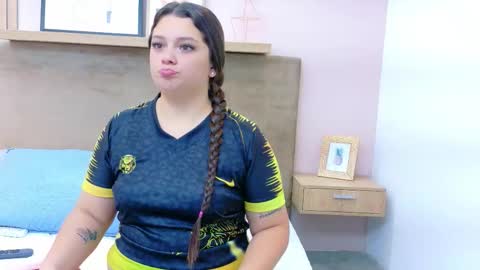 Snapshot of tessa_stones chatting on 01-07-26, 03:42 tessa stones online show from 01-07-26, 03:42