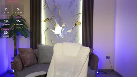 Snapshot of tessaafox chatting on 11-07-25, 11:32 Tessa Fox online show from 11-07-25, 11:32