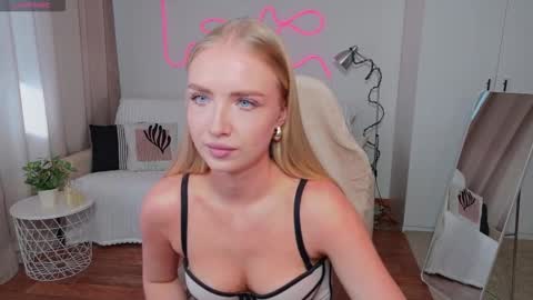 TessaHamilton online show from 03-28-26, 09:20