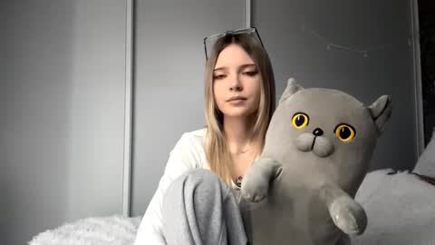 Snapshot of tessiebe chatting on 02-17-26, 11:40 tessiebe online show from 02-17-26, 11:40