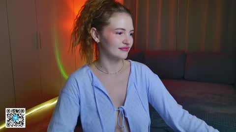 Snapshot of tesssahart chatting on 05-16-26, 02:05 TessaHart online show from 05-16-26, 02:05
