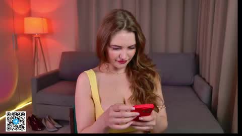 Snapshot of tesssahart chatting on 05-24-26, 02:11 TessaHart online show from 05-24-26, 02:11