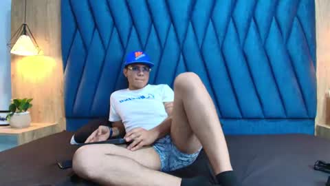 Snapshot of tette_valentine chatting on 08-01-26, 03:00 tette_valentine online show from 08-01-26, 03:00