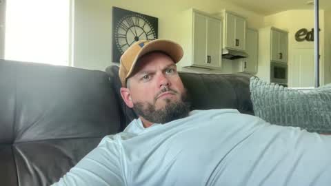 Snapshot of texaslife69 chatting on 07-04-26, 06:14 Sir Texas Country online show from 07-04-26, 06:14