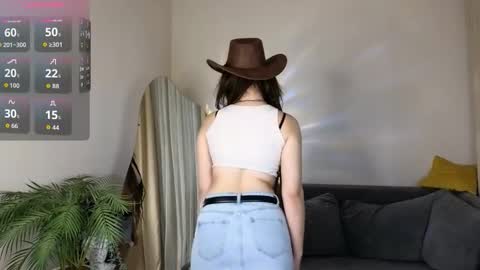 Snapshot of teyasoul chatting on 11-17-25, 10:04 Teya online show from 11-17-25, 10:04