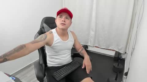 Teylor Fel online show from 01-17-25, 04:06