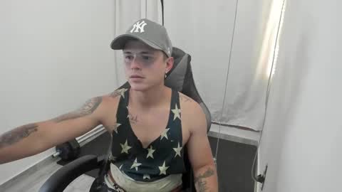 Teylor Fel online show from 01-18-25, 03:31