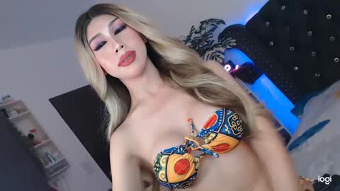 Snapshot of tgirl_adele chatting on 01-24-25, 12:09 Itsme tgirlAdele online show from 01-24-25, 12:09