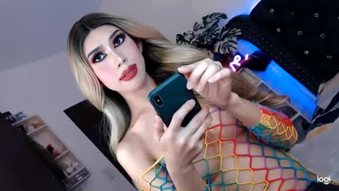 Snapshot of tgirl_adele chatting on 03-05-25, 09:37 Itsme tgirlAdele online show from 03-05-25, 09:37