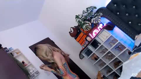 Snapshot of tgirl_adele chatting on 03-06-25, 03:46 Itsme tgirlAdele online show from 03-06-25, 03:46
