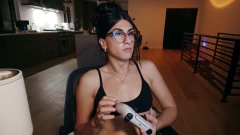 Snapshot of tgirltoesx chatting on 02-13-26, 08:32 babygirlmami online show from 02-13-26, 08:32