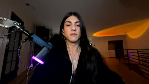 Snapshot of tgirltoesx chatting on 02-18-26, 08:10 babygirlmami online show from 02-18-26, 08:10