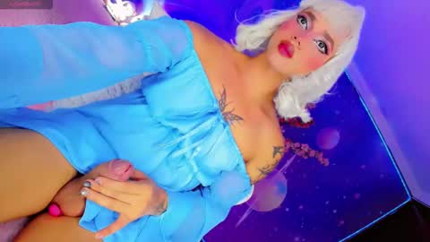 Thalia Girl online show from 04-11-26, 01:54