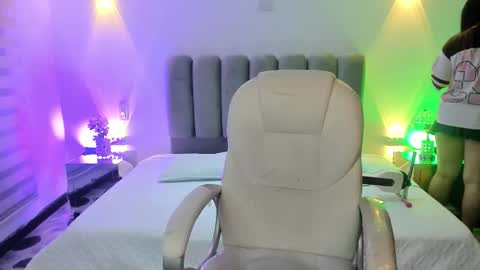 Thalia online show from 02-17-26, 05:04