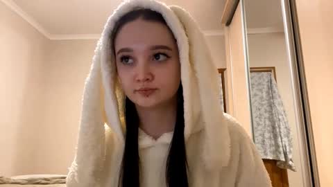 Yumi online show from 02-09-26, 02:10