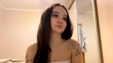 Yumi online show from 02-17-26, 04:35