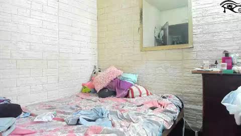 Thalia   online show from 01-17-26, 08:12