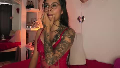 Snapshot of thamara_l11 chatting on 03-21-26, 08:23 Dany online show from 03-21-26, 08:23