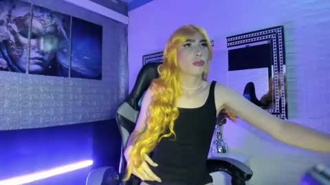 Snapshot of thamara_roberts chatting on 04-18-26, 01:59 thamara_roberts online show from 04-18-26, 01:59