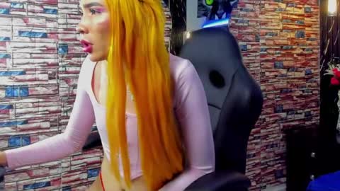 Snapshot of thamara_roberts chatting on 04-30-26, 12:17 thamara_roberts online show from 04-30-26, 12:17